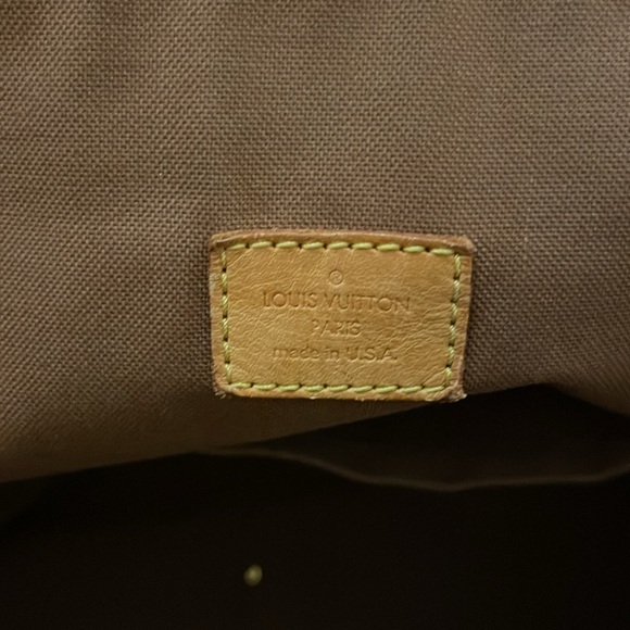 Louis Vuitton Vintage Monogram Locket Horizontal Bag (read description) - Picture 10 of 16